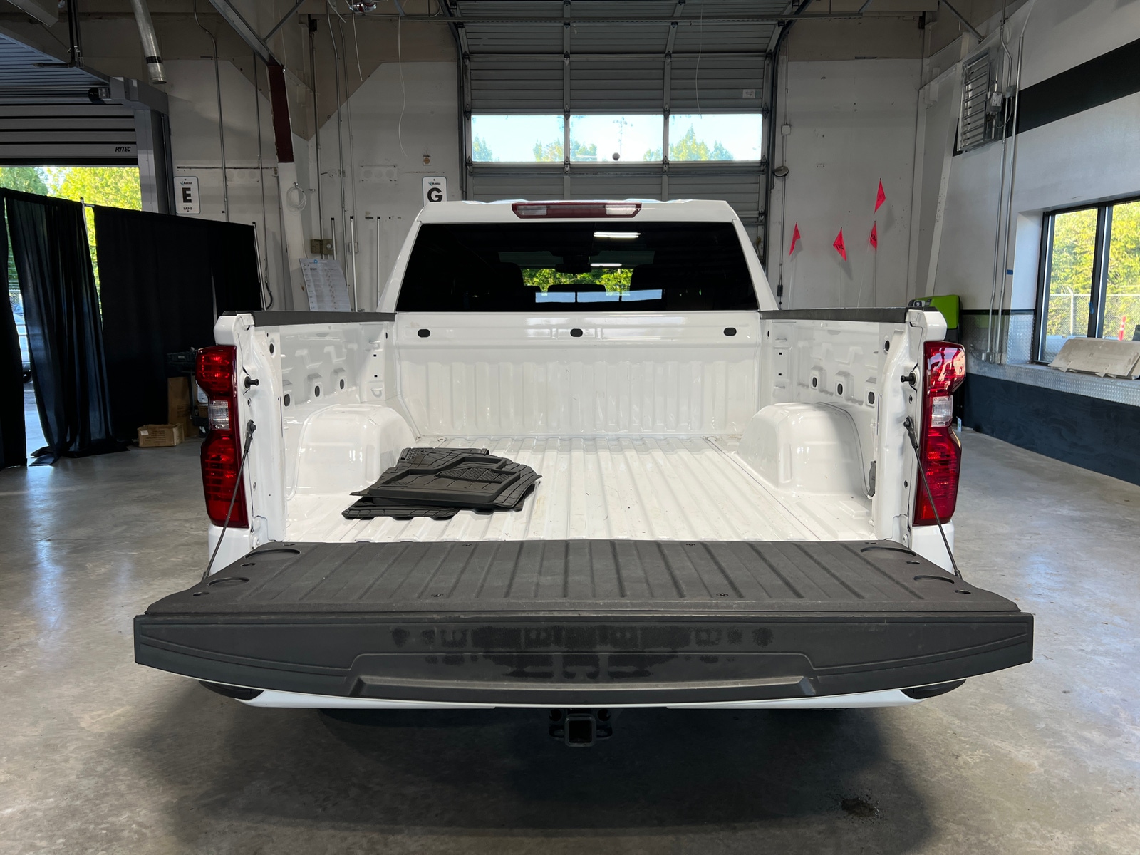 Thumbnail: 2024 Chevrolet Silverado 1500 - 7