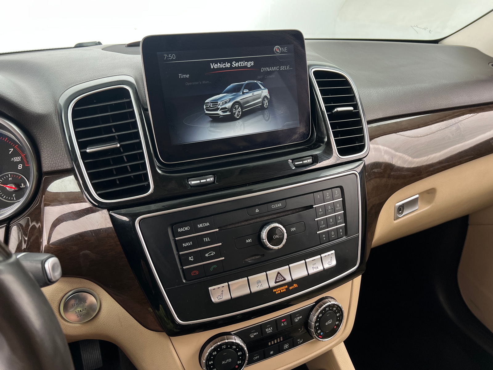 Thumbnail: 2018 Mercedes-Benz GLE - 3