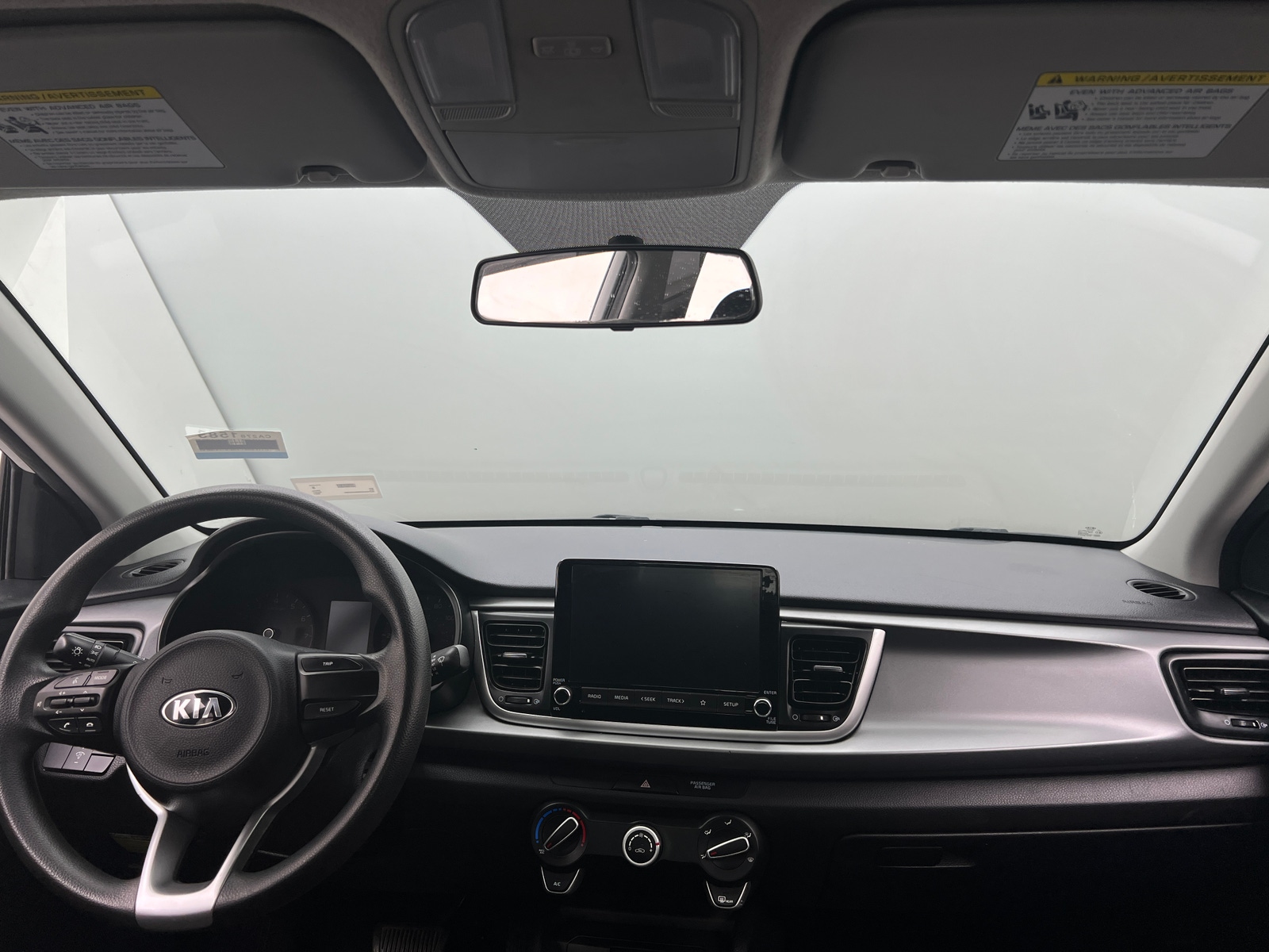 Thumbnail: 2021 Kia Rio - 3