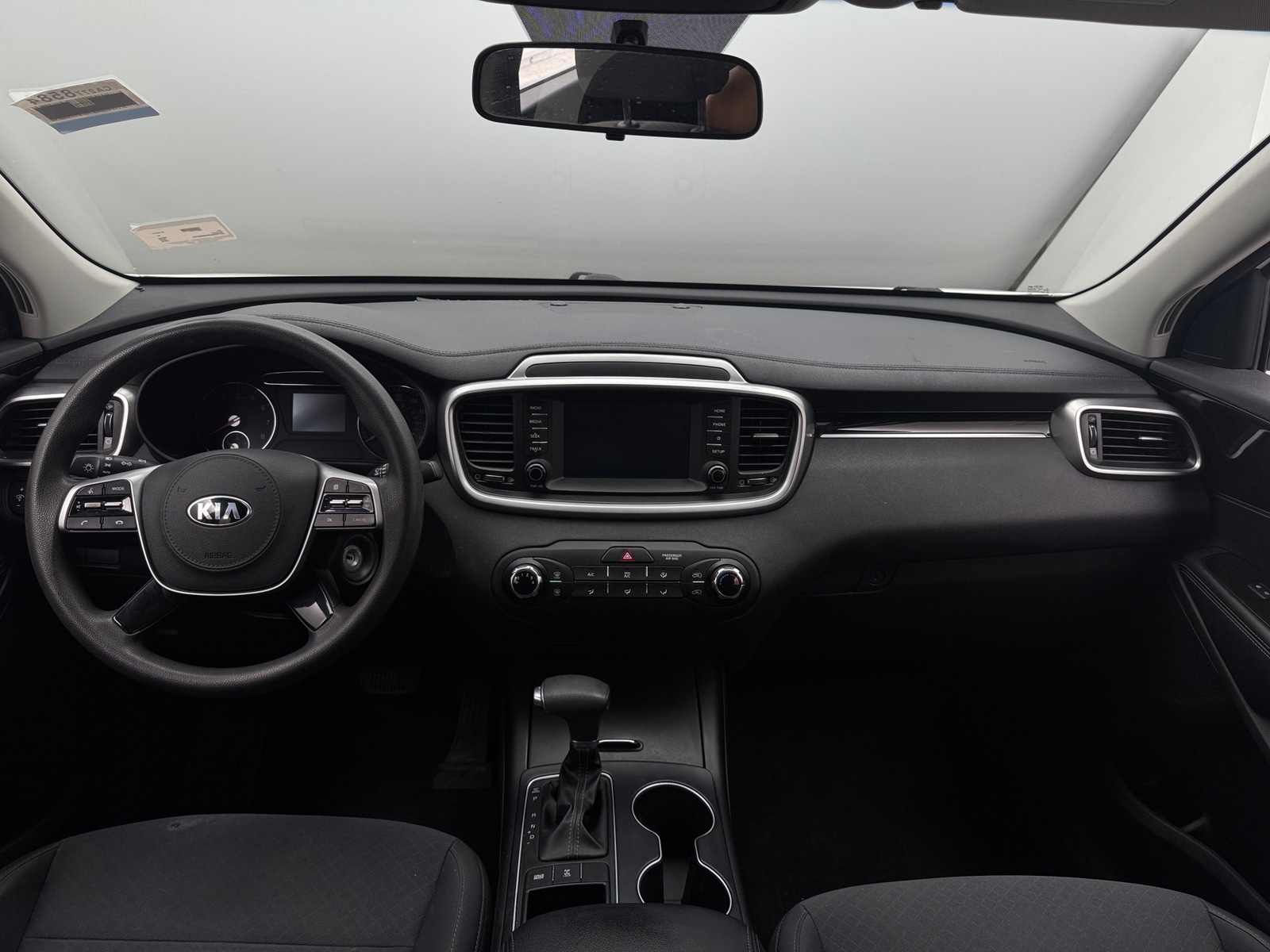 Thumbnail: 2019 Kia Sorento - 3