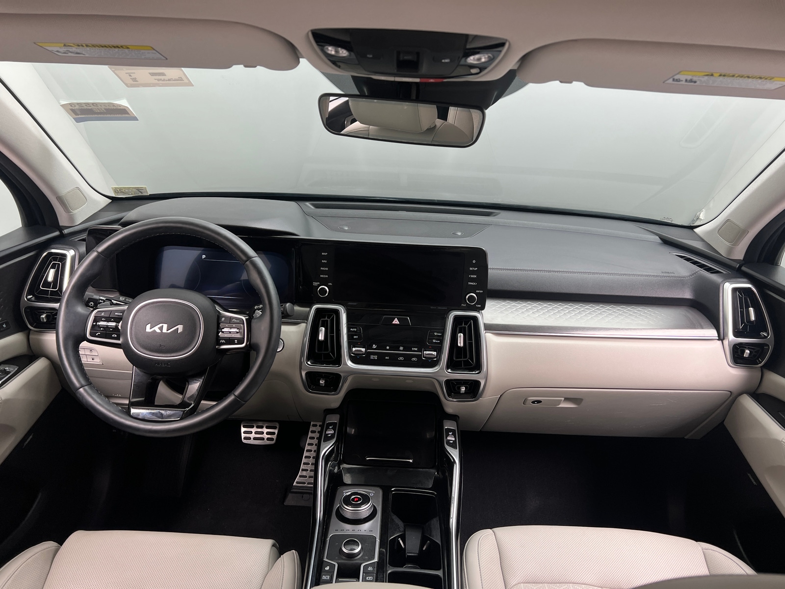 Thumbnail: 2023 Kia Sorento - 2