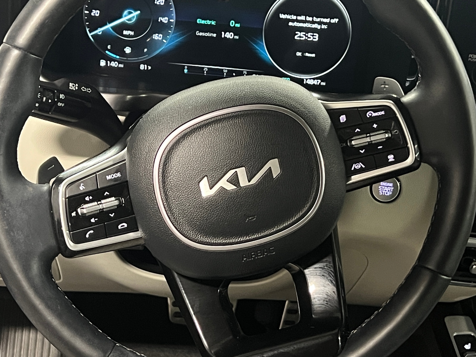Thumbnail: 2023 Kia Sorento - 4