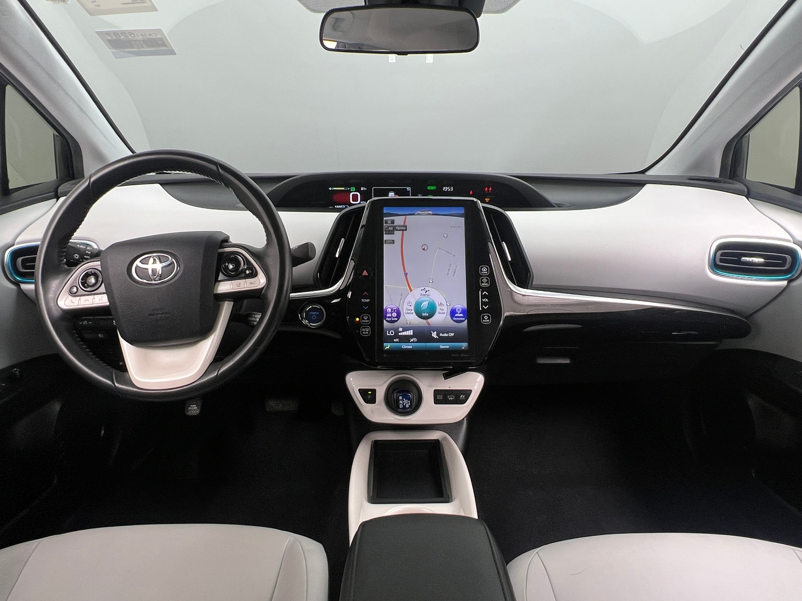 Thumbnail: 2017 Toyota Prius Prime - 2