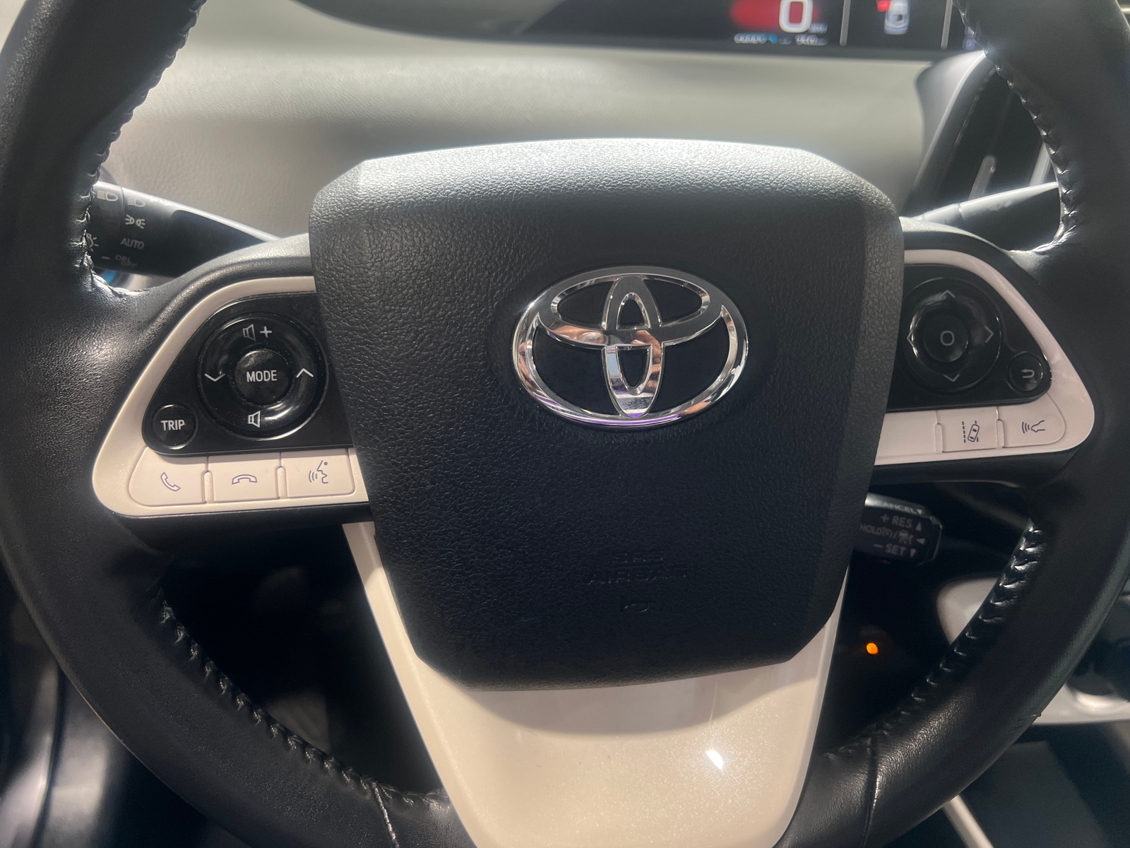 Thumbnail: 2017 Toyota Prius Prime - 4