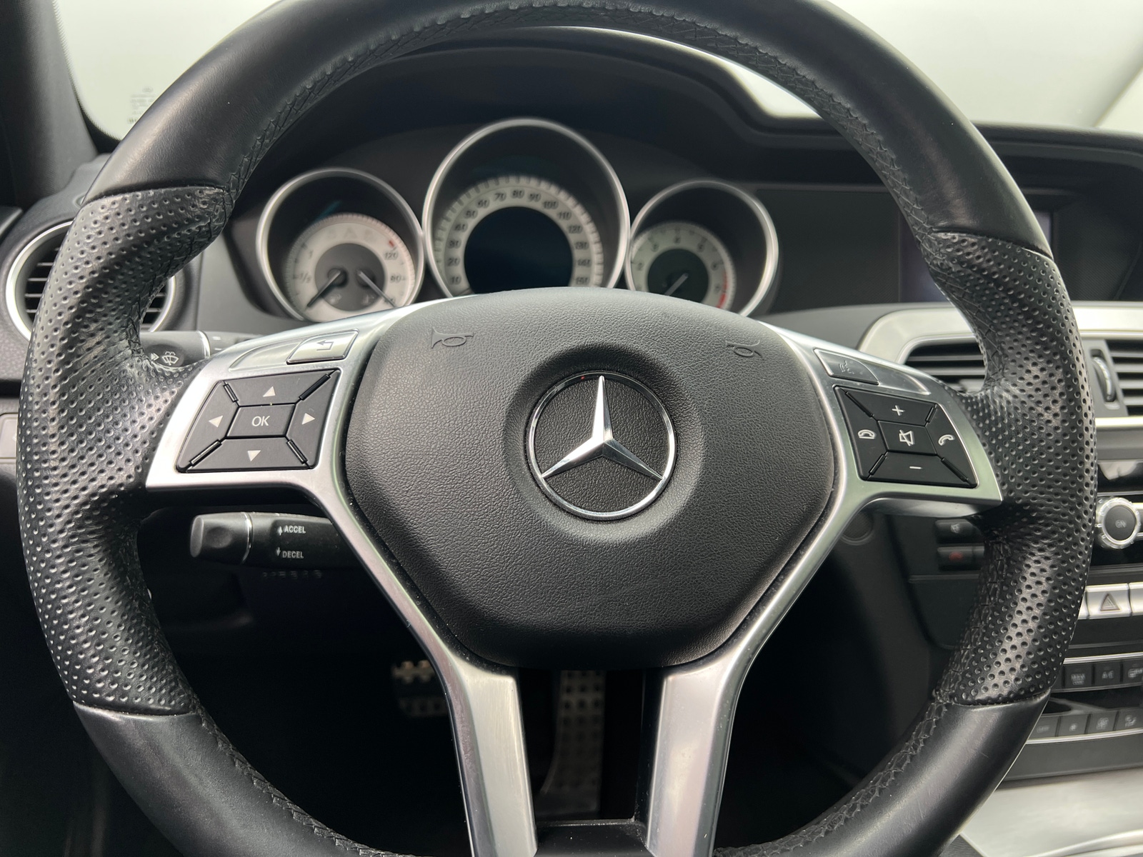 Thumbnail: 2013 Mercedes-Benz C-Class - 4