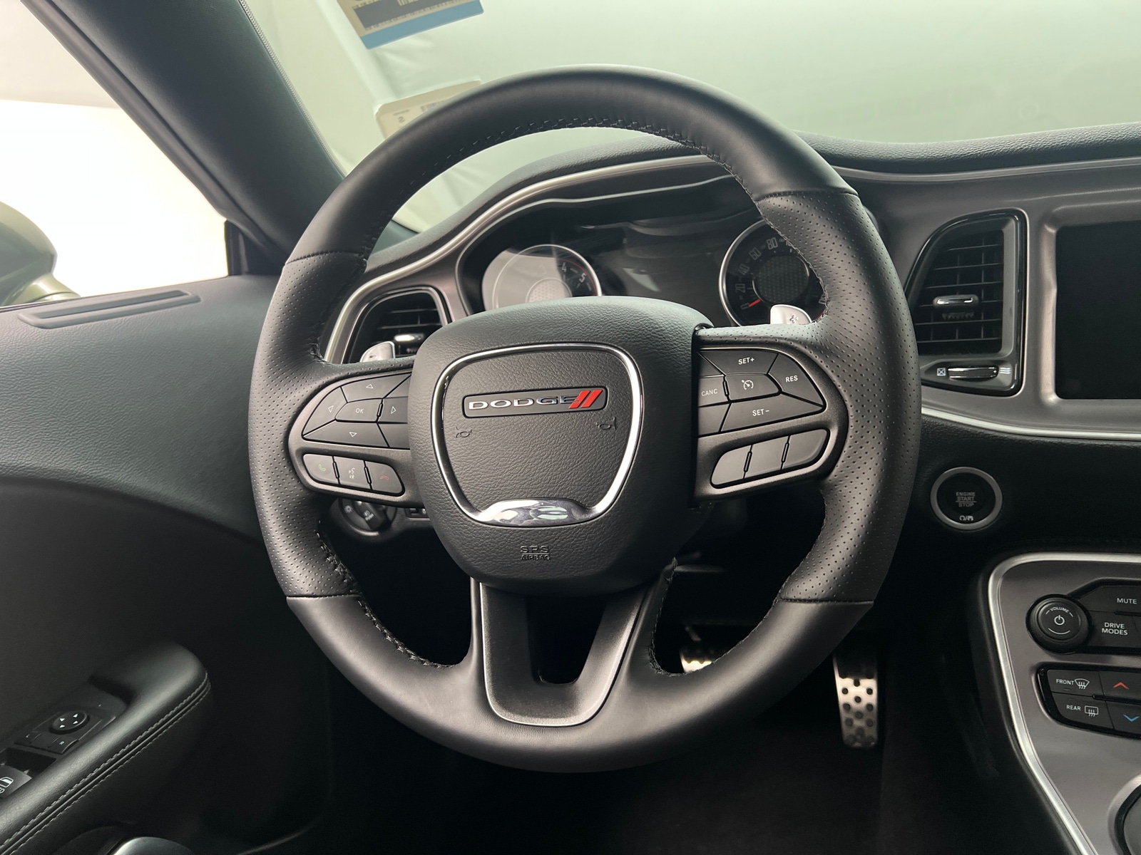 Thumbnail: 2022 Dodge Challenger - 4