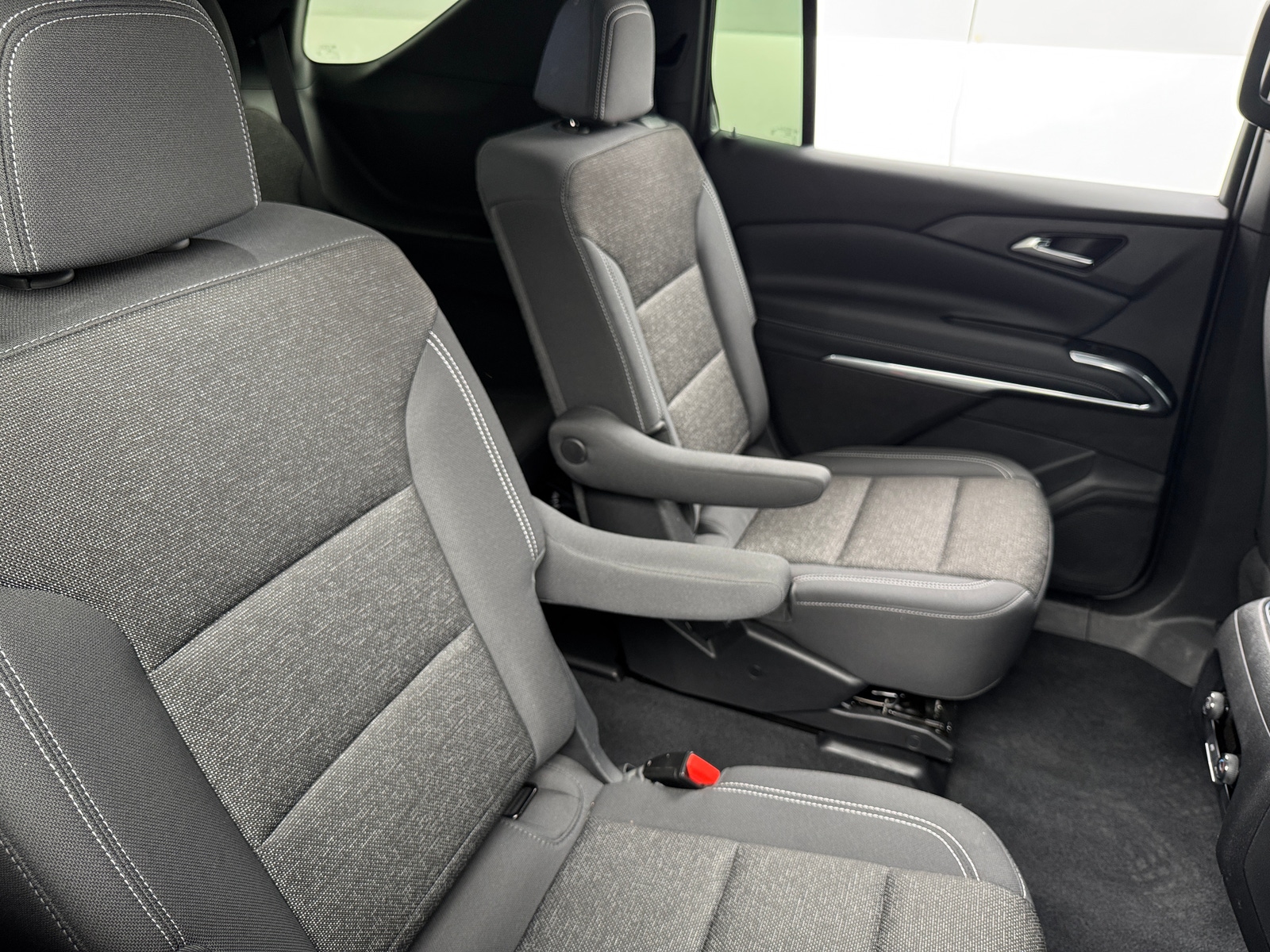 Thumbnail: 2025 Chevrolet Traverse - 6