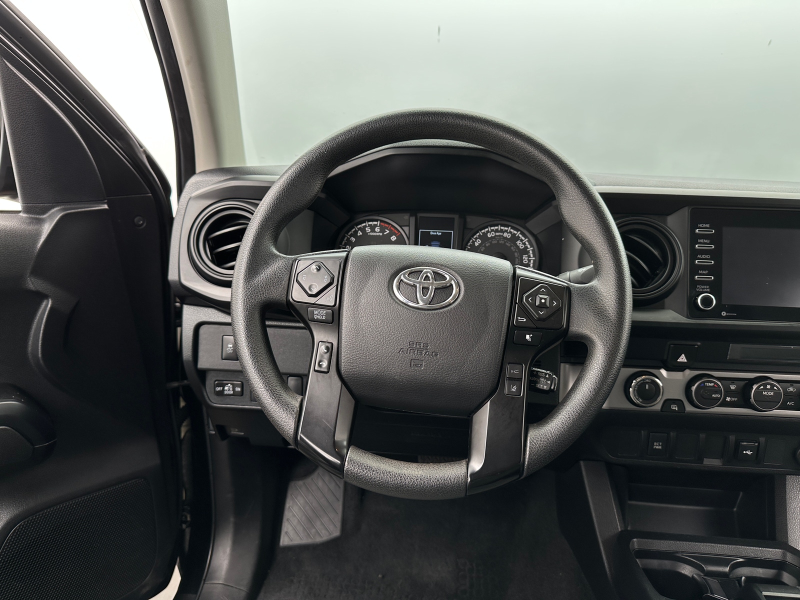 Thumbnail: 2022 Toyota Tacoma - 5