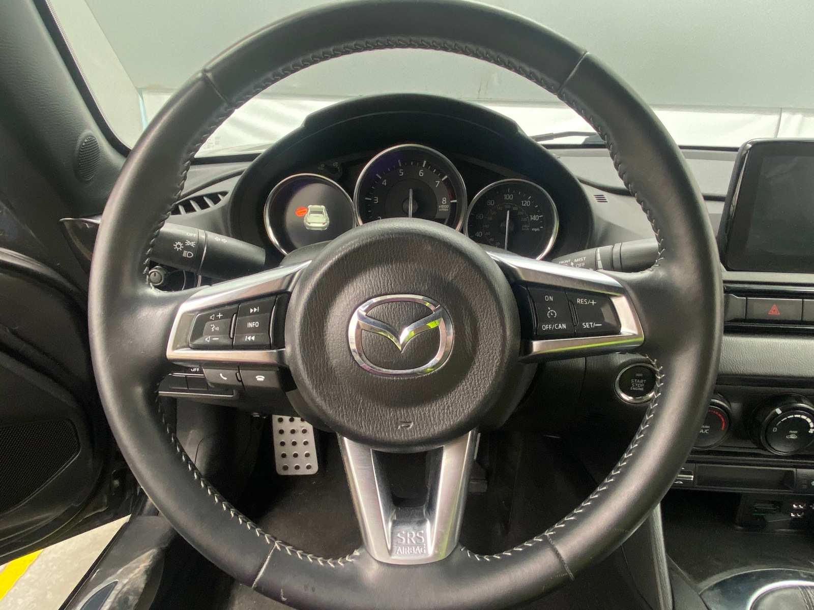 Thumbnail: 2021 Mazda MX-5 Miata - 5