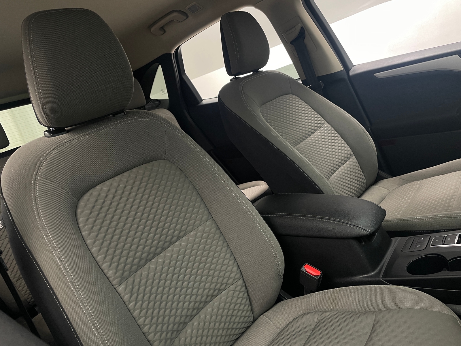Thumbnail: 2020 Ford Escape - 2