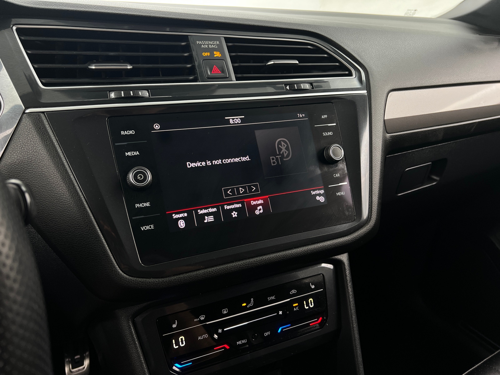 Thumbnail: 2023 Volkswagen Tiguan - 3