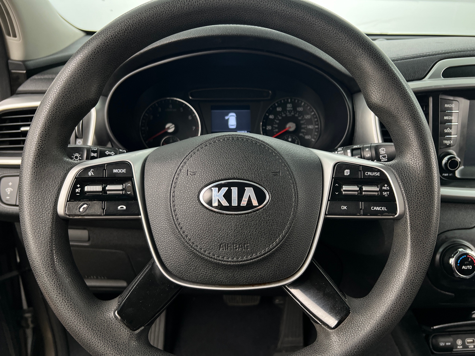 Thumbnail: 2019 Kia Sorento - 5