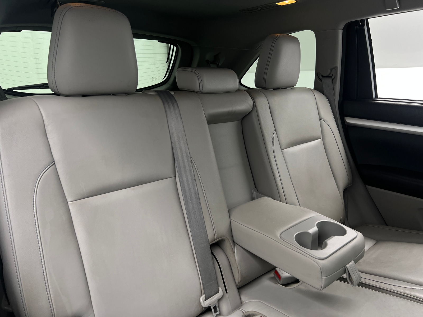 Thumbnail: 2016 Toyota Highlander - 5