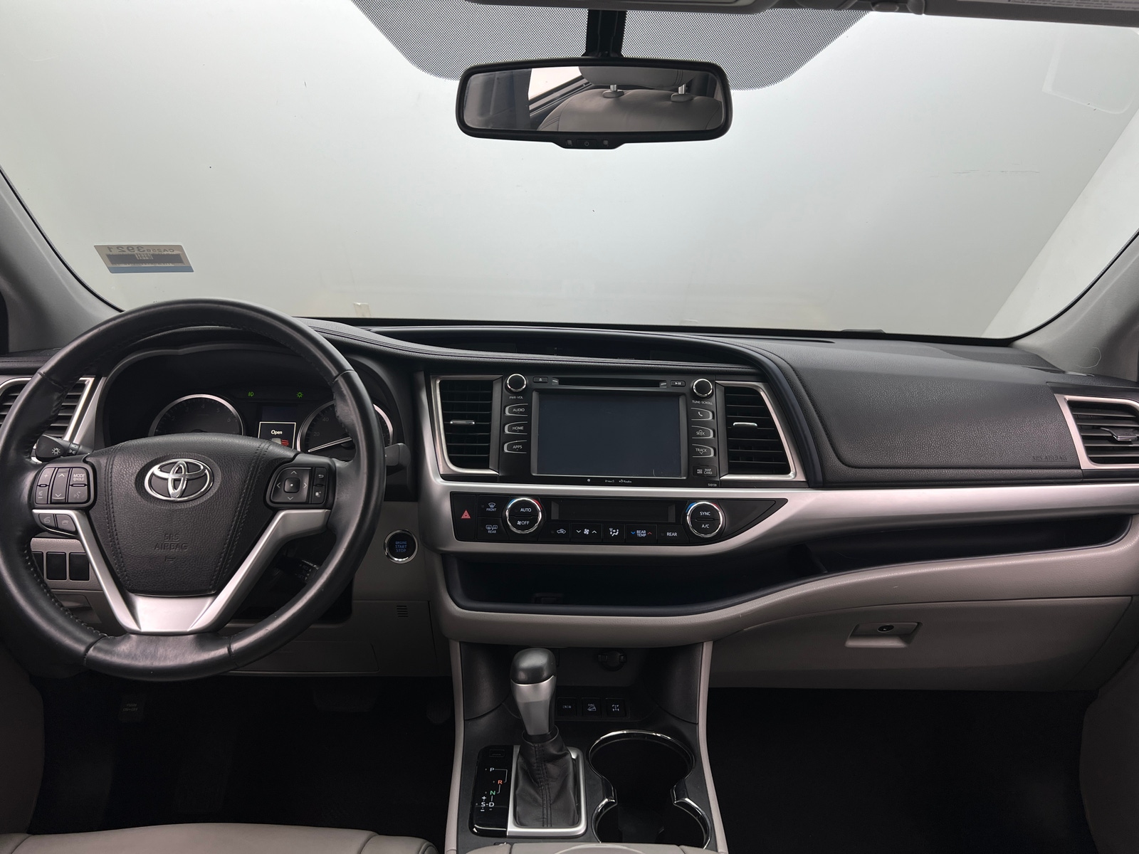 Thumbnail: 2016 Toyota Highlander - 2