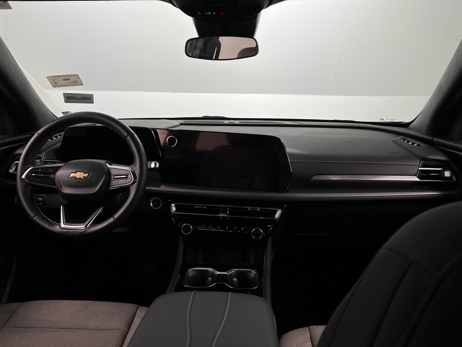 Thumbnail: 2024 Chevrolet Traverse - 3