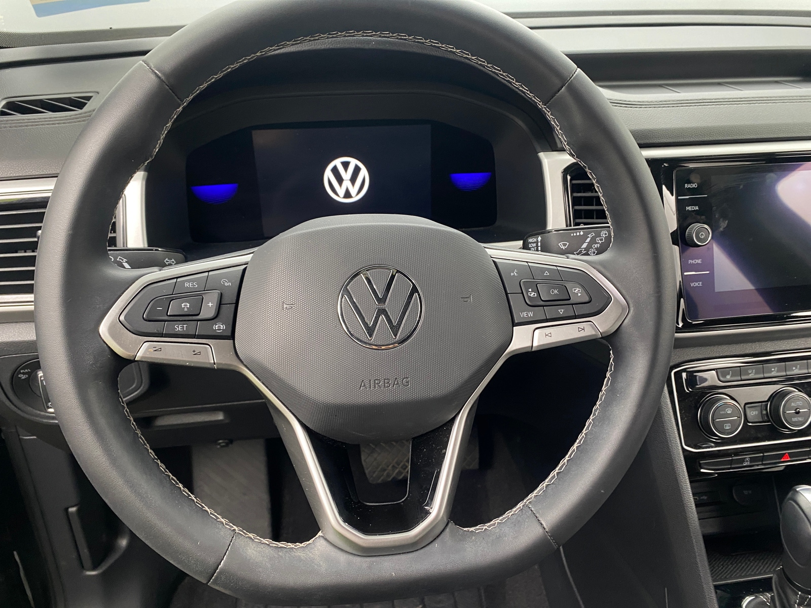 Thumbnail: 2022 Volkswagen Atlas - 5