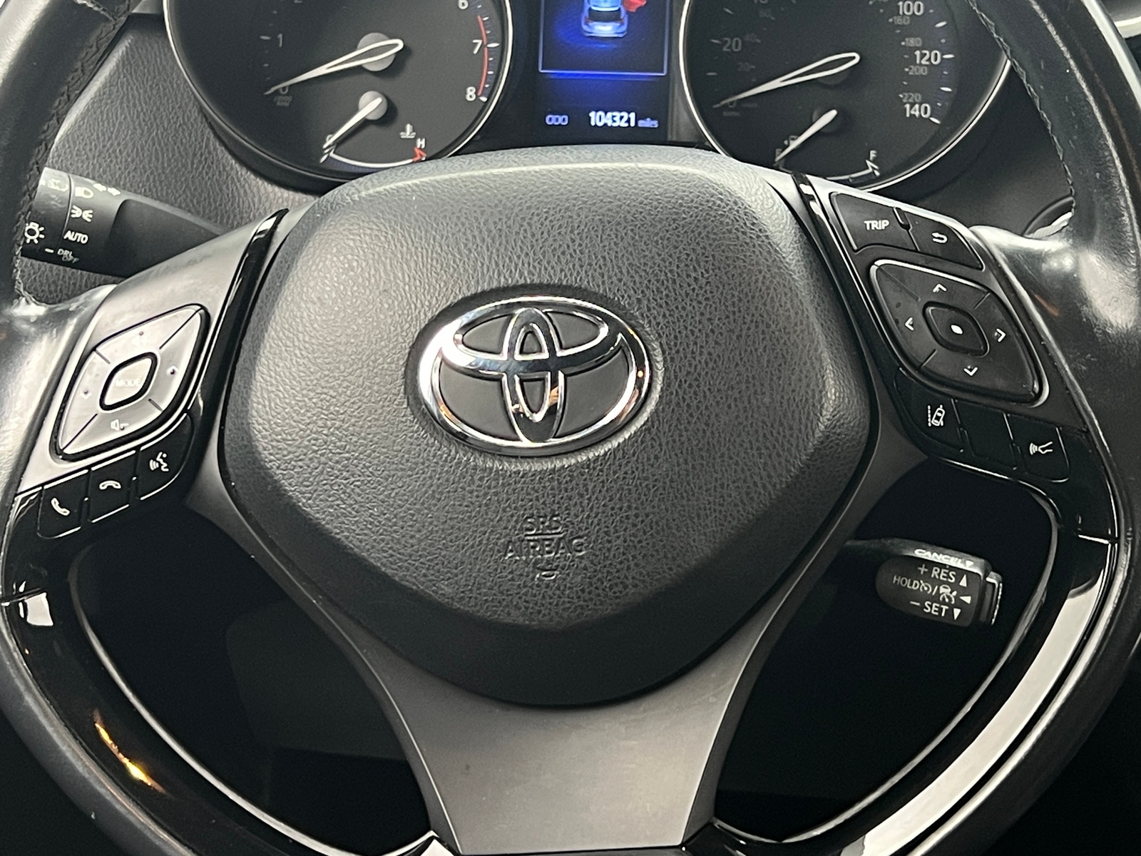 Thumbnail: 2018 Toyota C-HR - 5