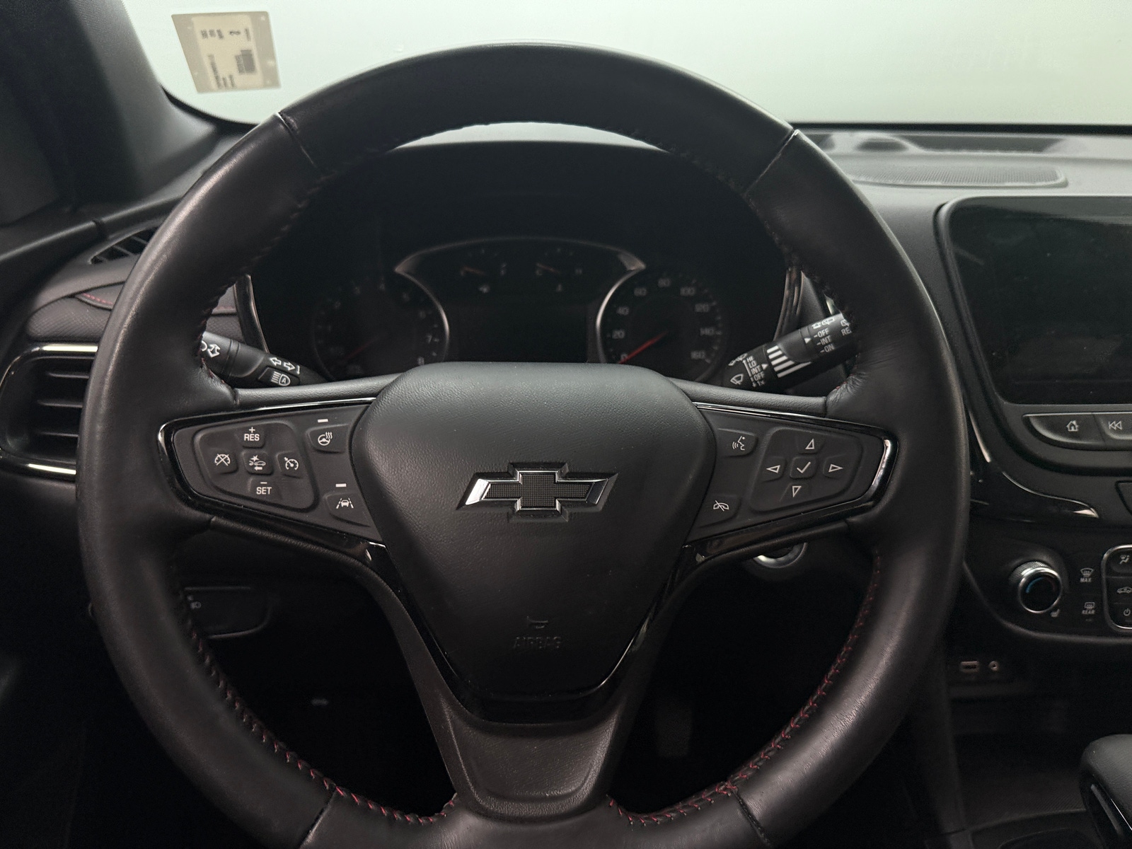 Thumbnail: 2022 Chevrolet Equinox - 4