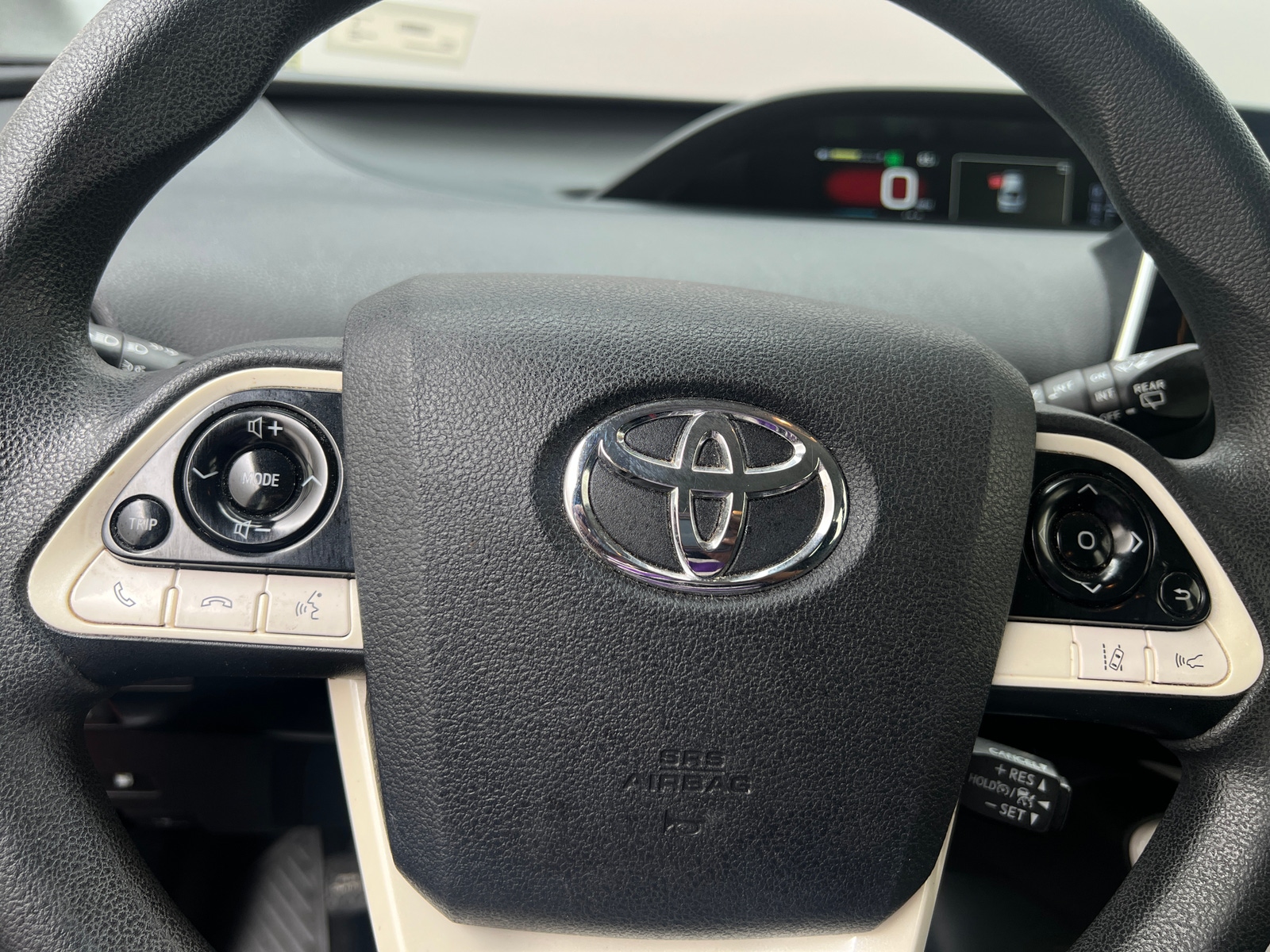 Thumbnail: 2018 Toyota Prius - 5
