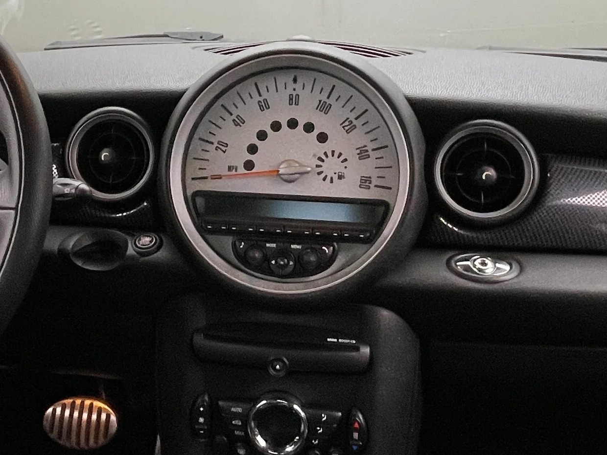 Thumbnail: 2014 MINI Cooper Convertible - 3