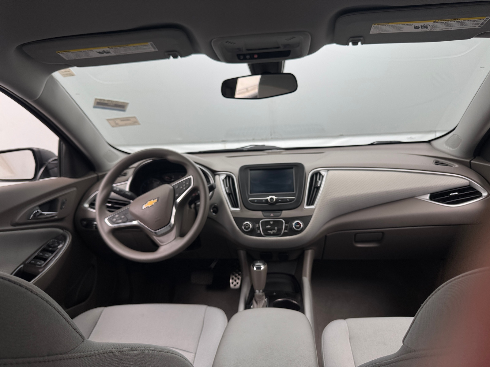 Thumbnail: 2017 Chevrolet Malibu - 3