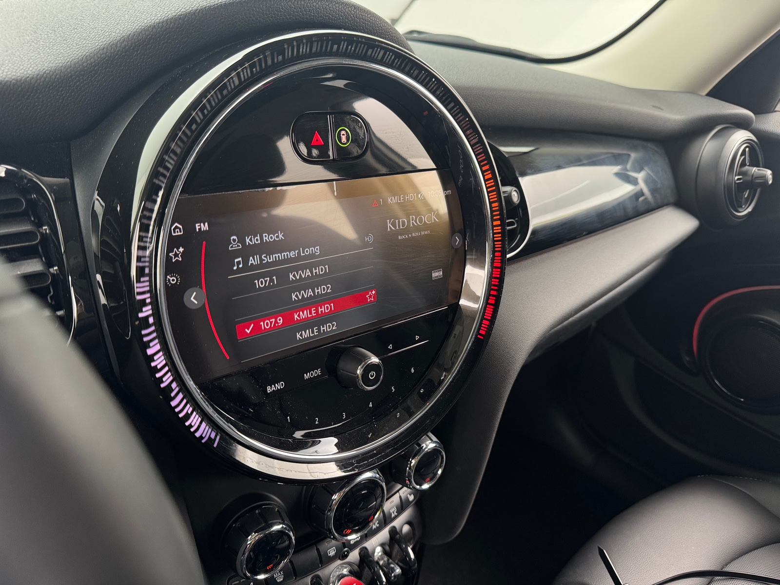 Thumbnail: 2022 MINI Cooper Hardtop - 3