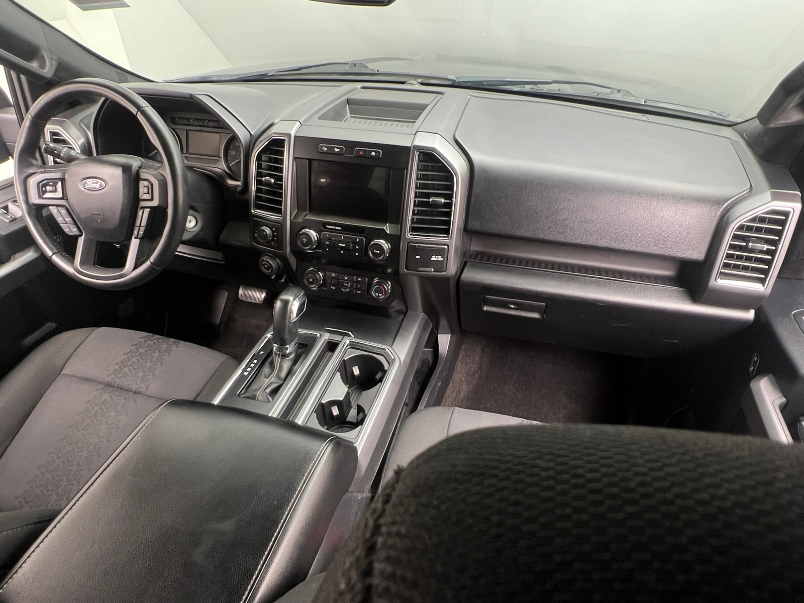 Thumbnail: 2020 Ford Econoline - 3
