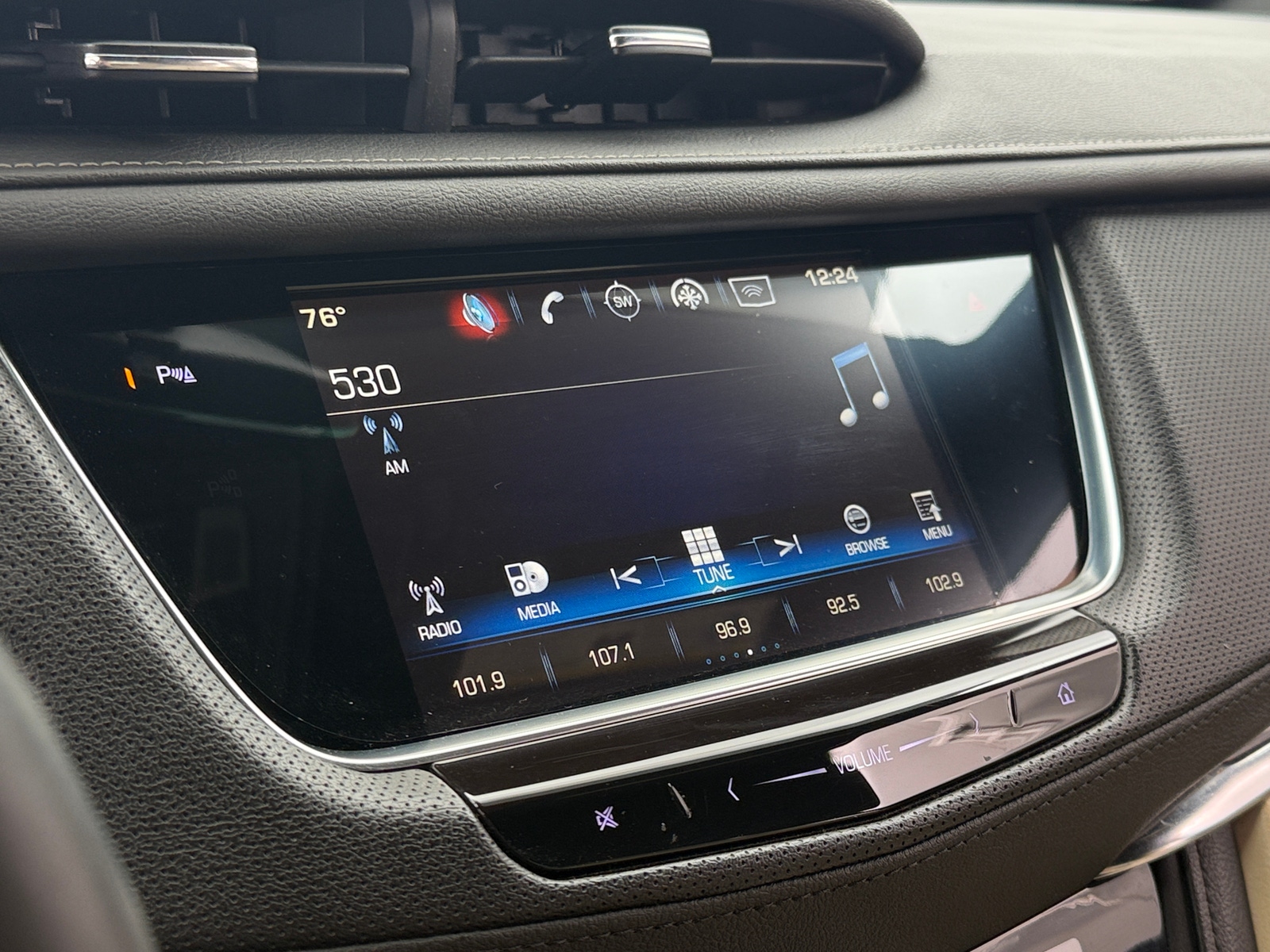 Thumbnail: 2018 Cadillac XT5 - 3