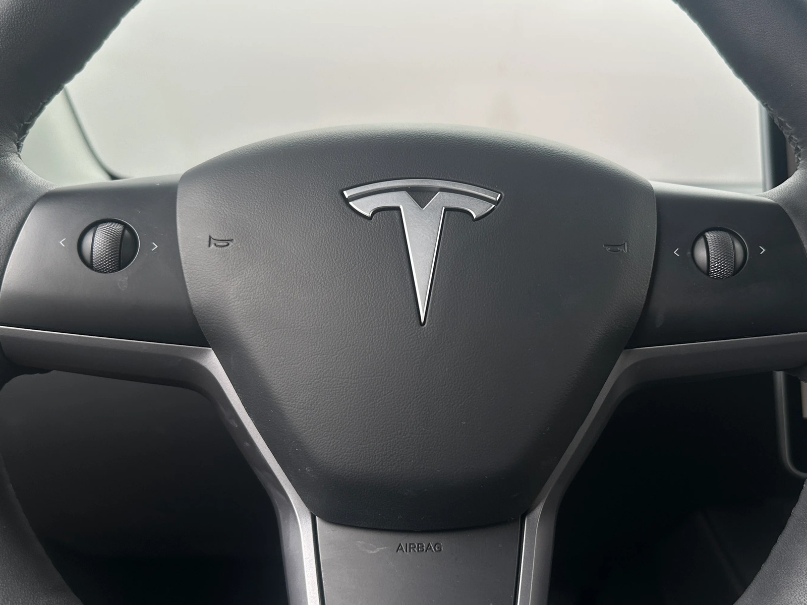 Thumbnail: 2023 Tesla Model Y - 3