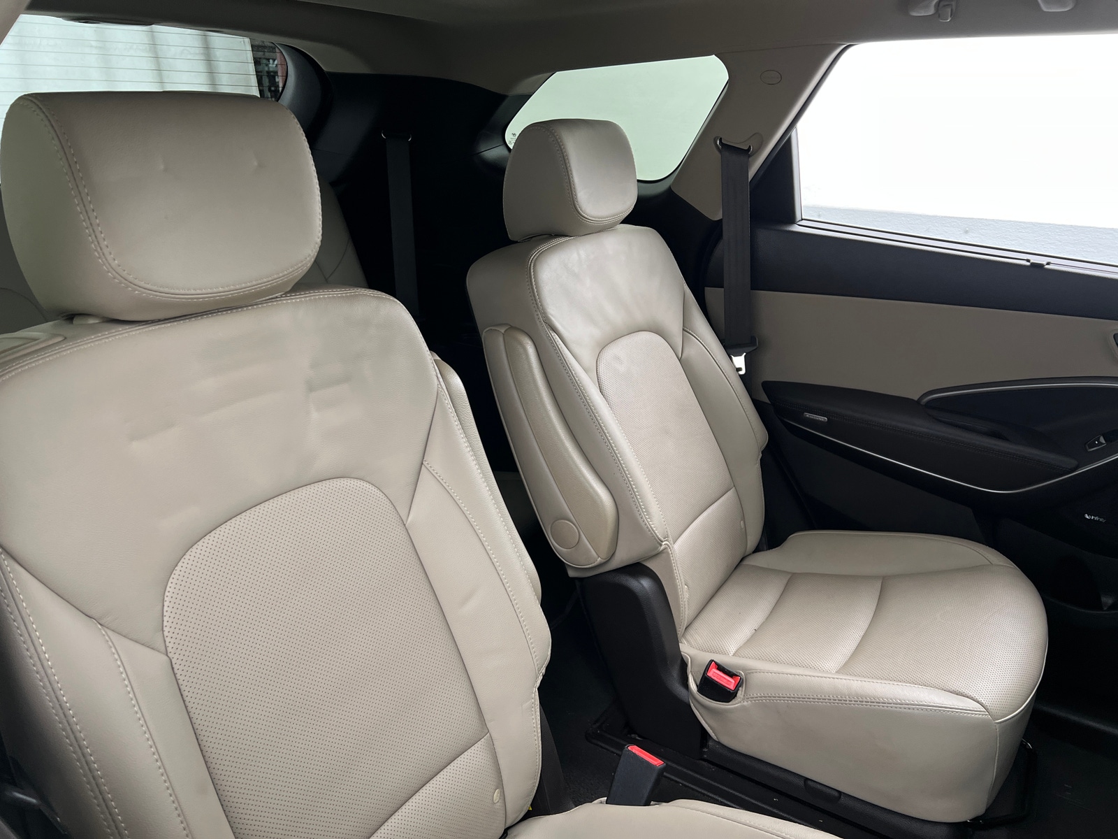 Thumbnail: 2017 Hyundai Santa Fe - 5