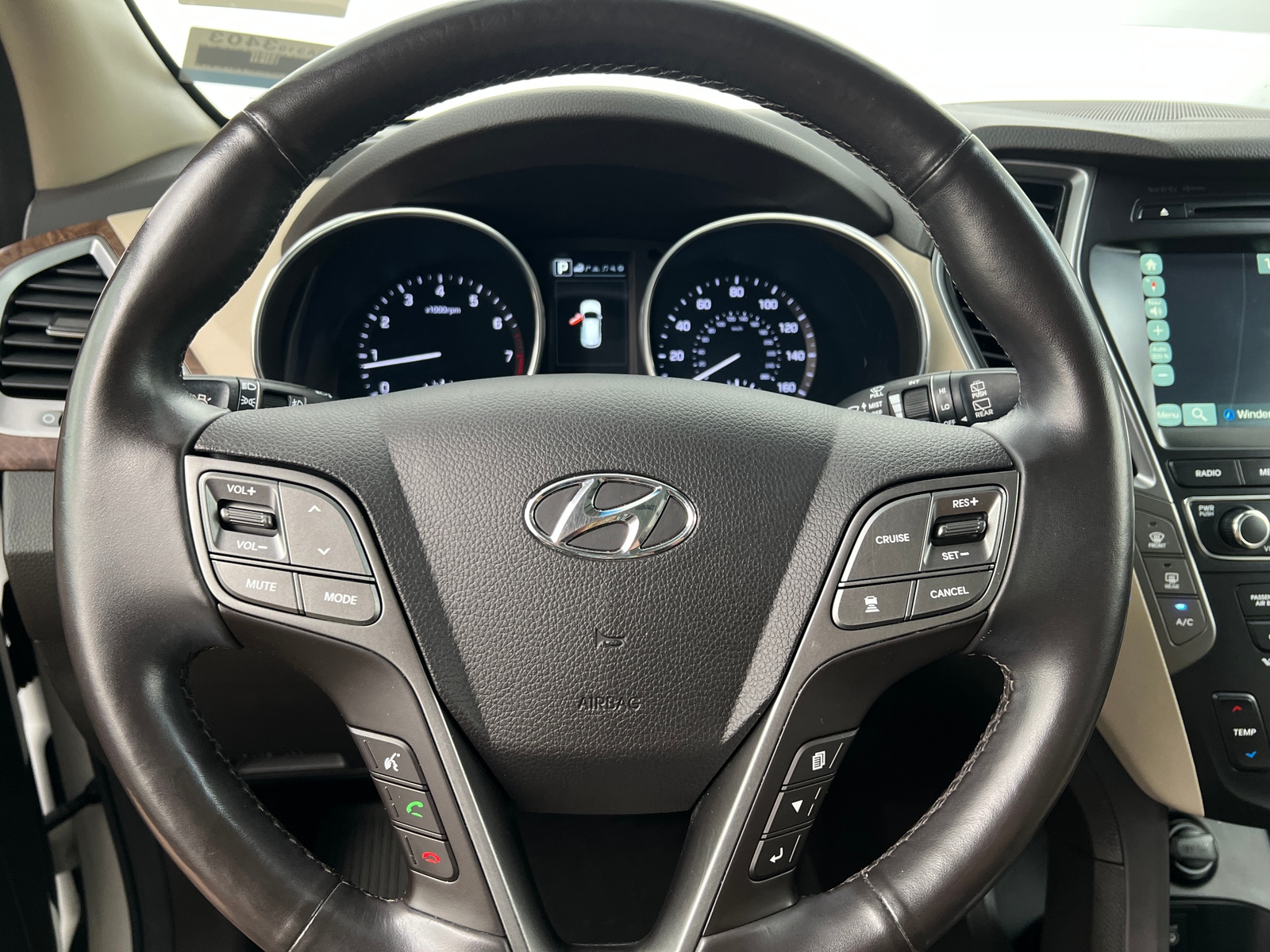 Thumbnail: 2017 Hyundai Santa Fe - 4