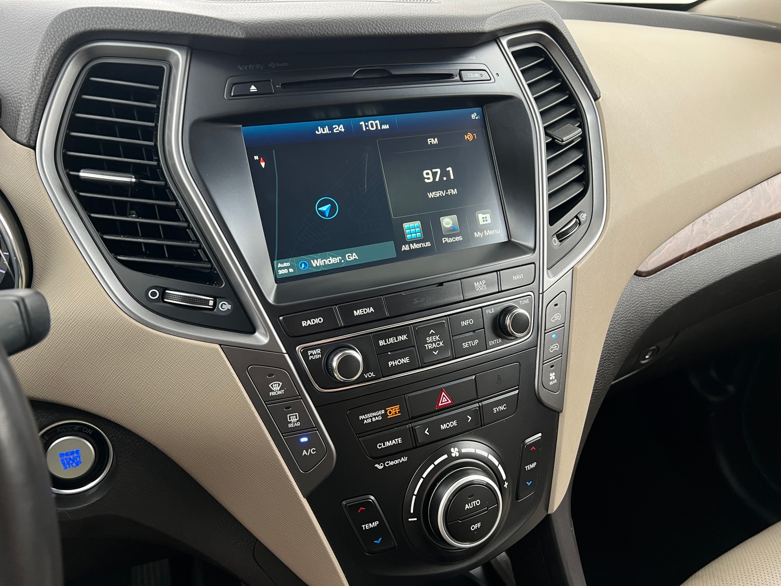 Thumbnail: 2017 Hyundai Santa Fe - 3