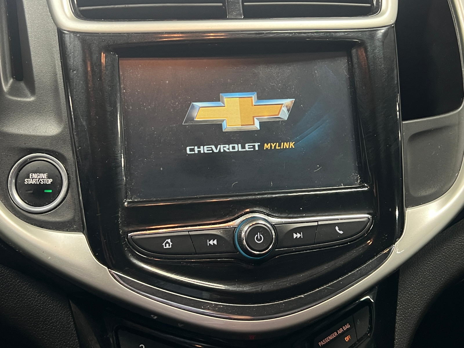Thumbnail: 2017 Chevrolet Sonic - 4