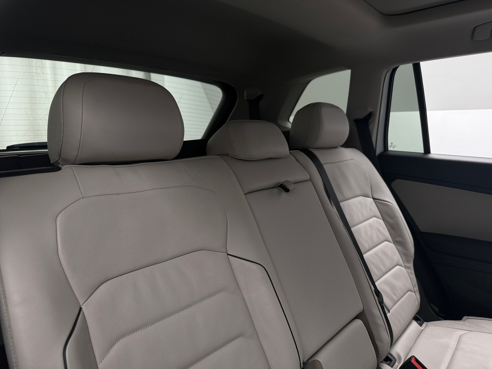 Thumbnail: 2018 Volkswagen Tiguan - 5