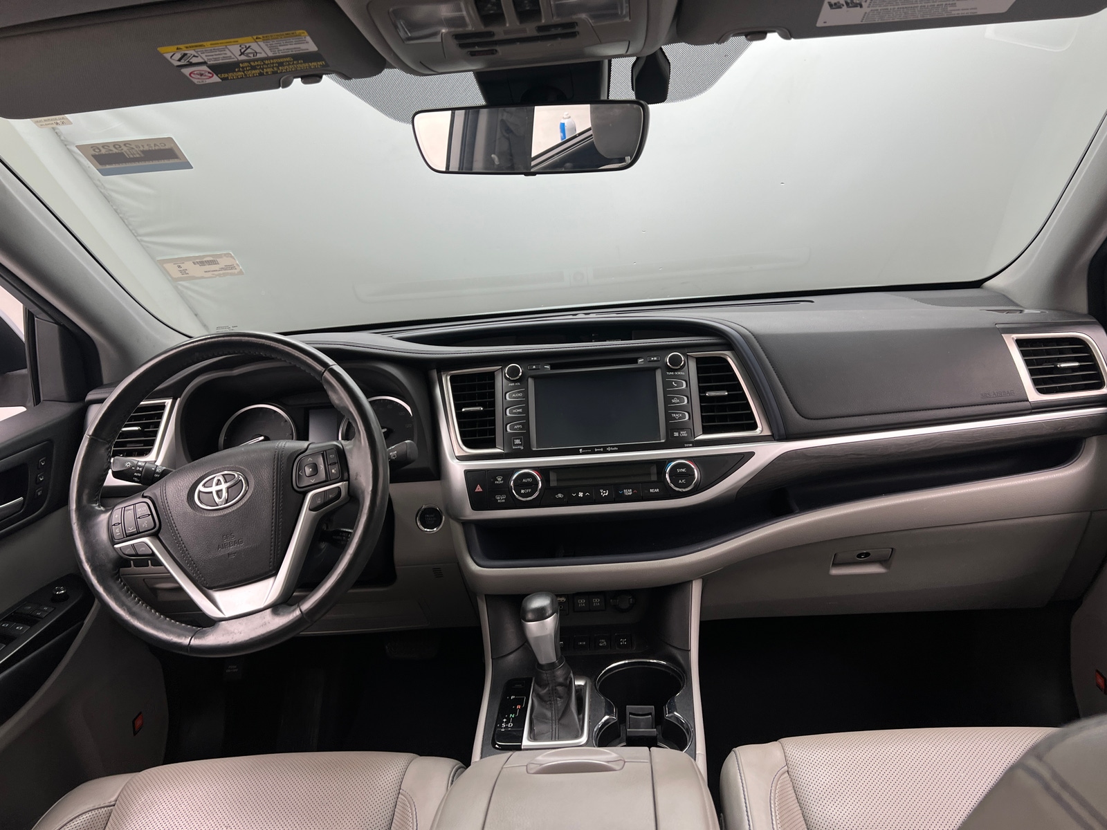 Thumbnail: 2018 Toyota Highlander - 2