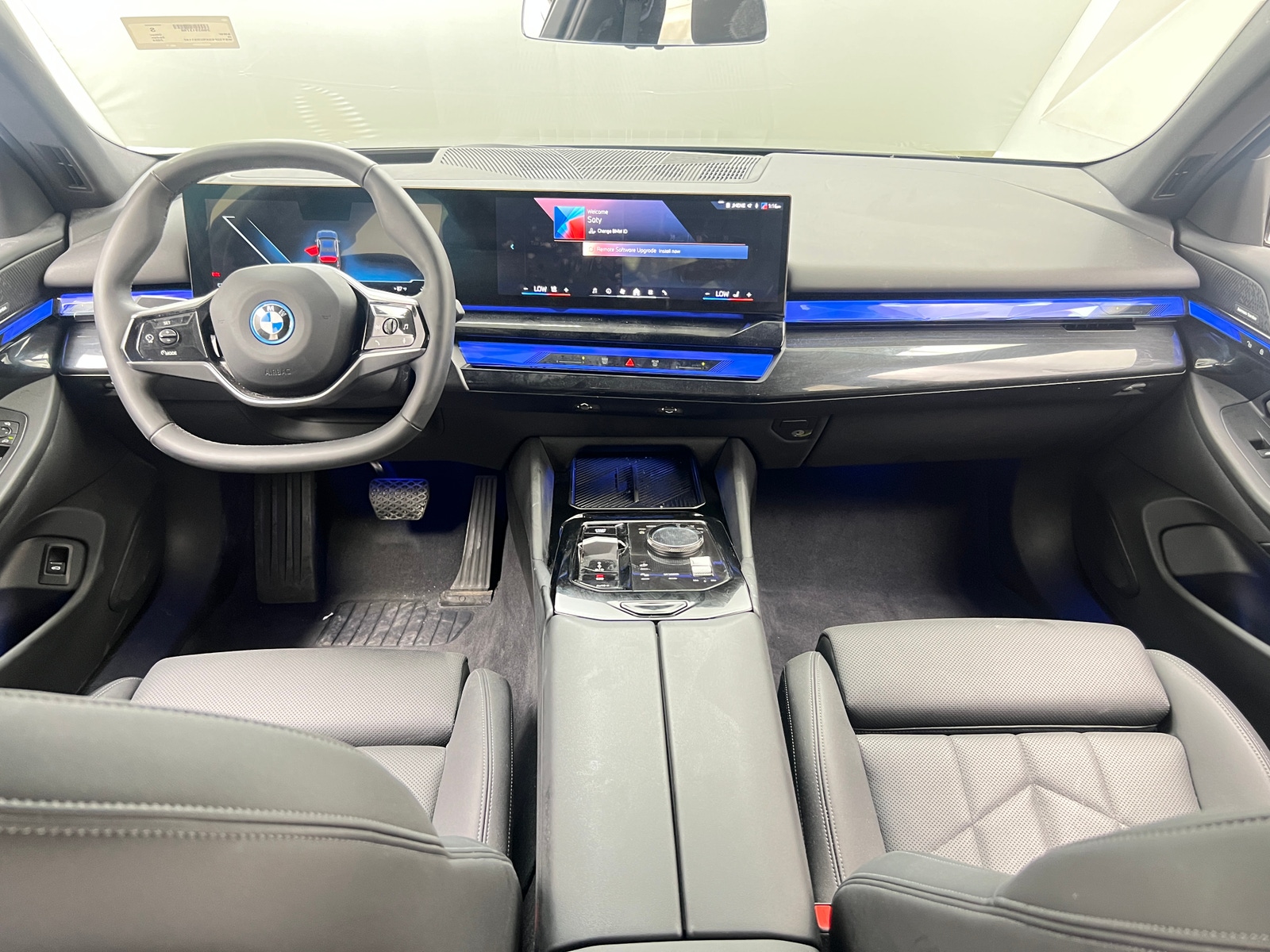 Thumbnail: 2024 BMW i5 - 2
