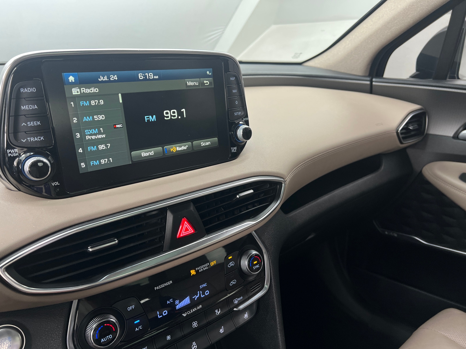 Thumbnail: 2020 Hyundai Santa Fe - 3