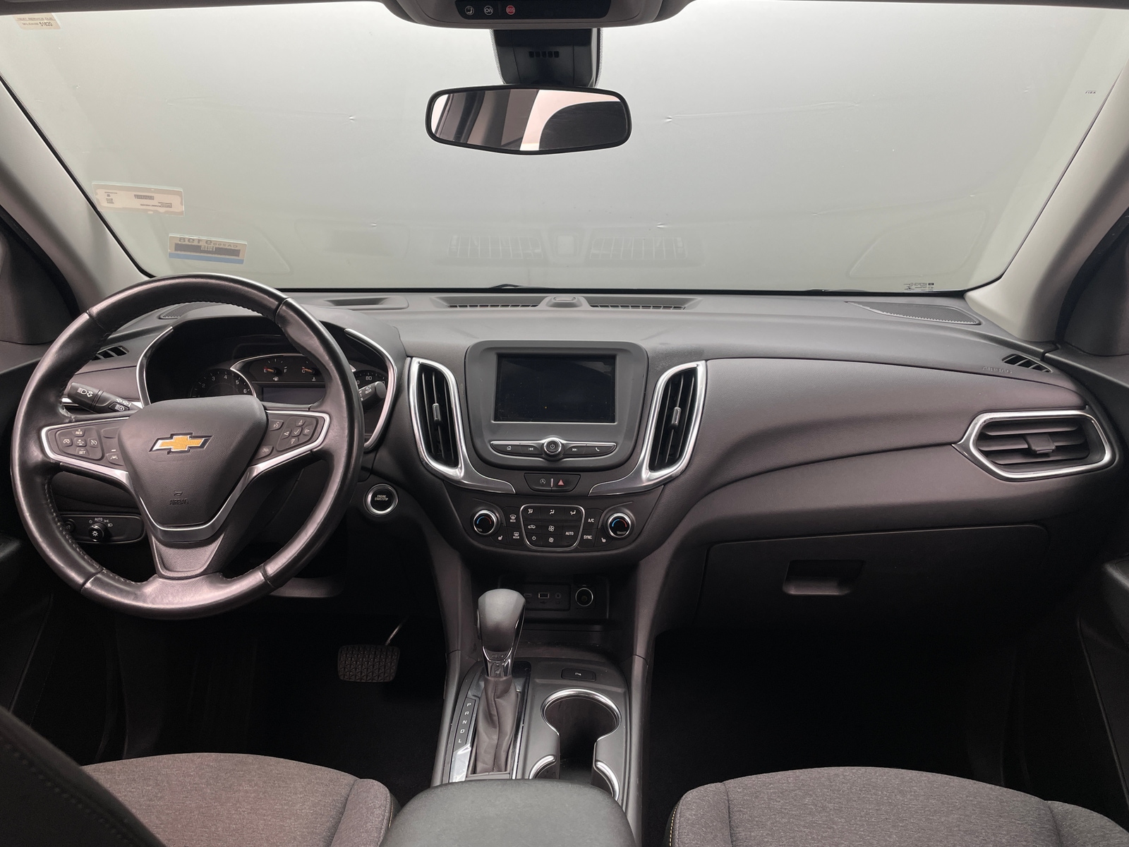 Thumbnail: 2022 Chevrolet Equinox - 3