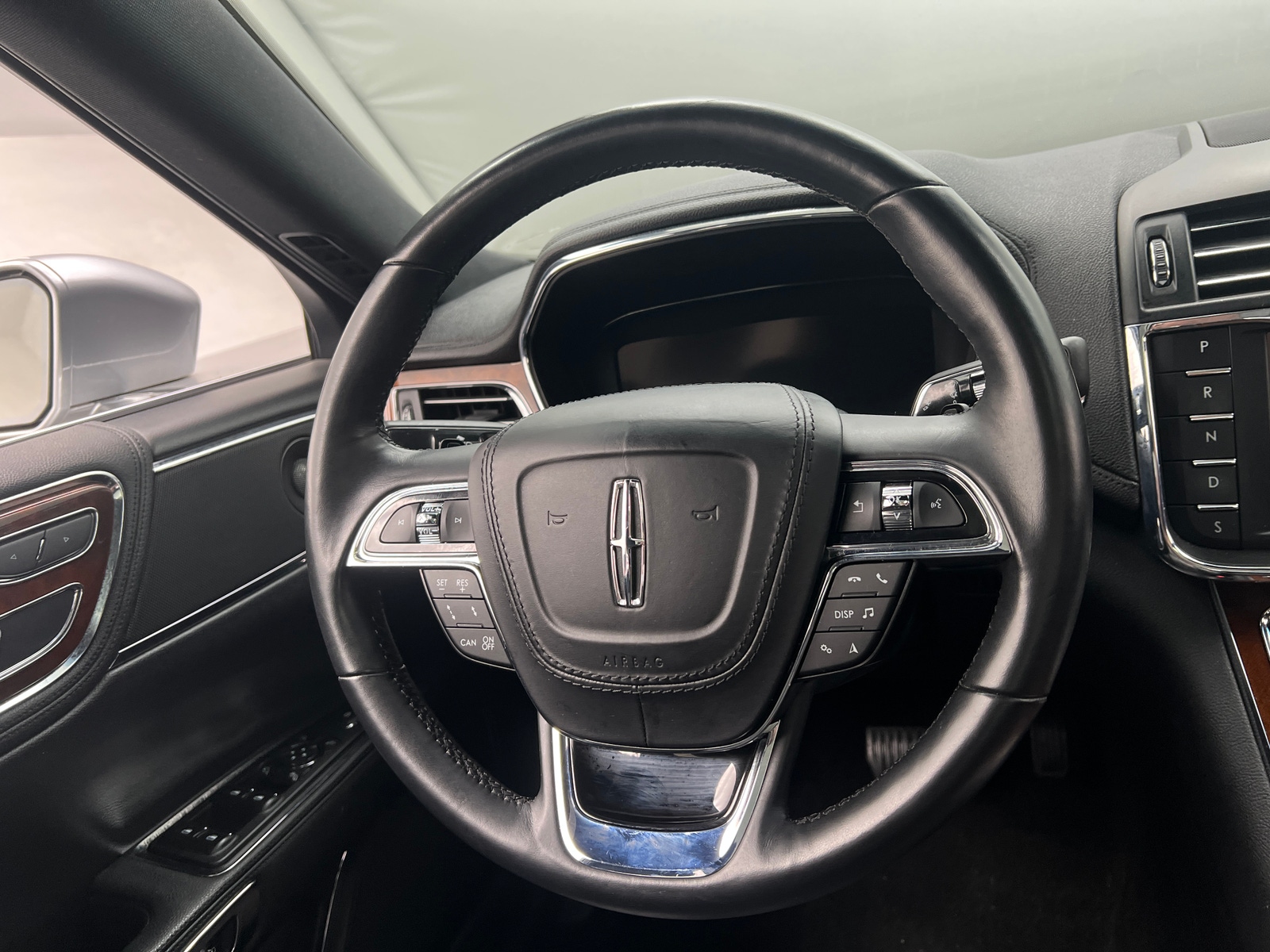 Thumbnail: 2020 Lincoln Continental - 4