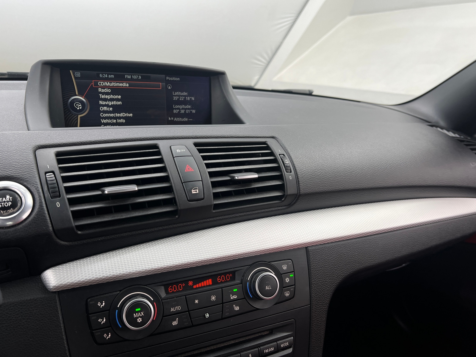 Thumbnail: 2012 BMW 1 Series - 3