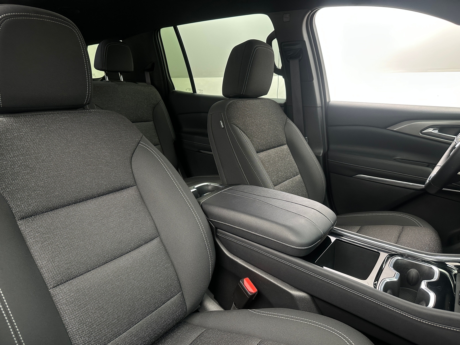 Thumbnail: 2025 Chevrolet Traverse - 2