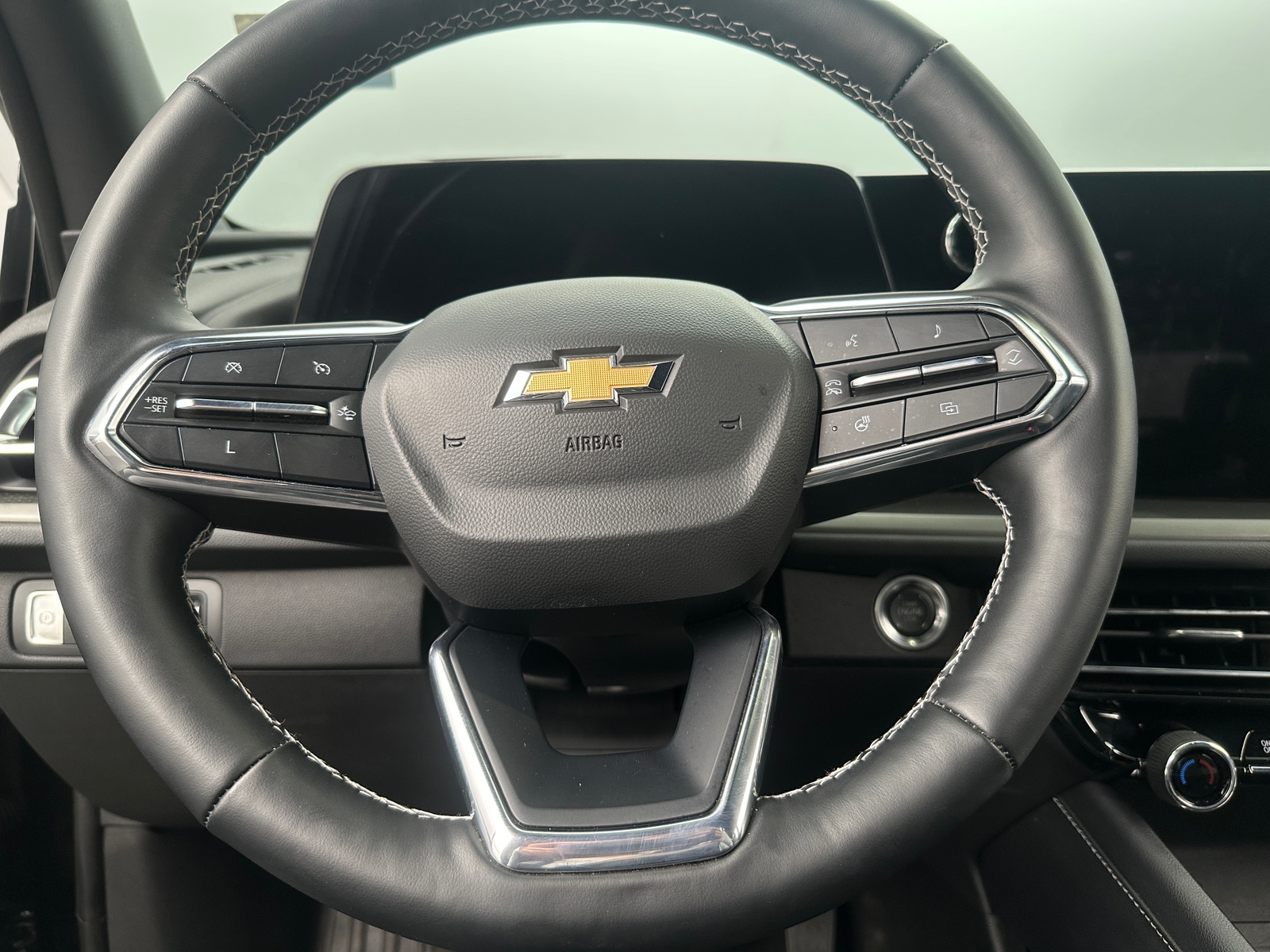 Thumbnail: 2025 Chevrolet Traverse - 5
