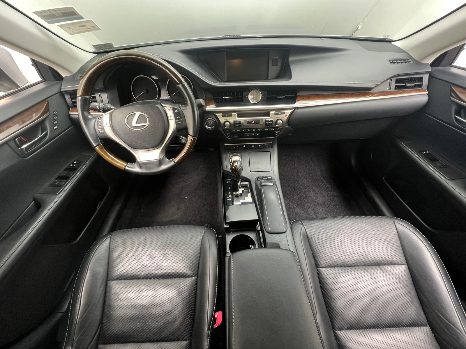 Thumbnail: 2015 Lexus ES - 2