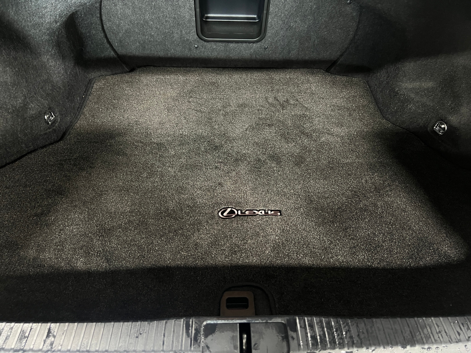 Thumbnail: 2015 Lexus ES - 6