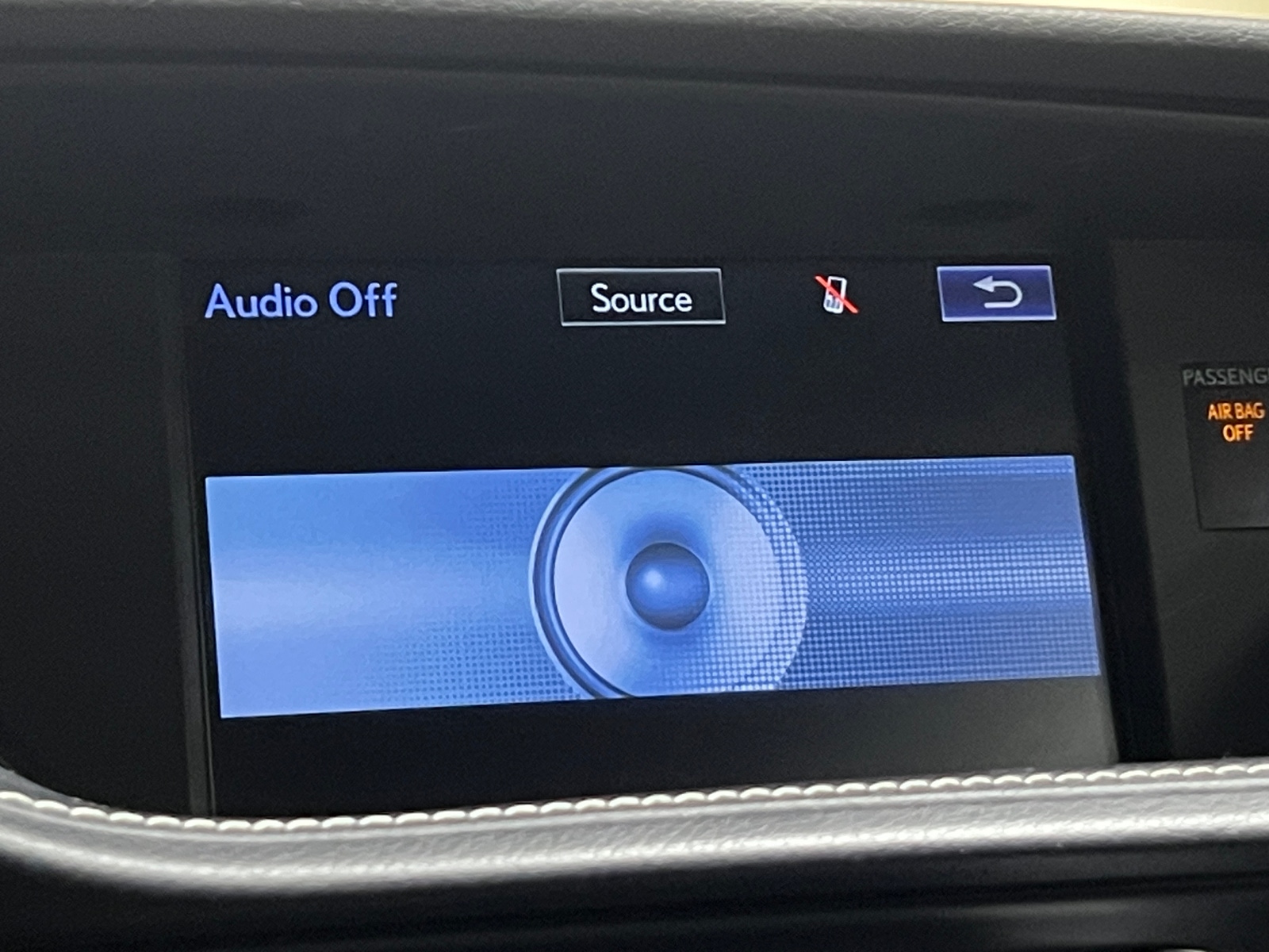 Thumbnail: 2015 Lexus ES - 3