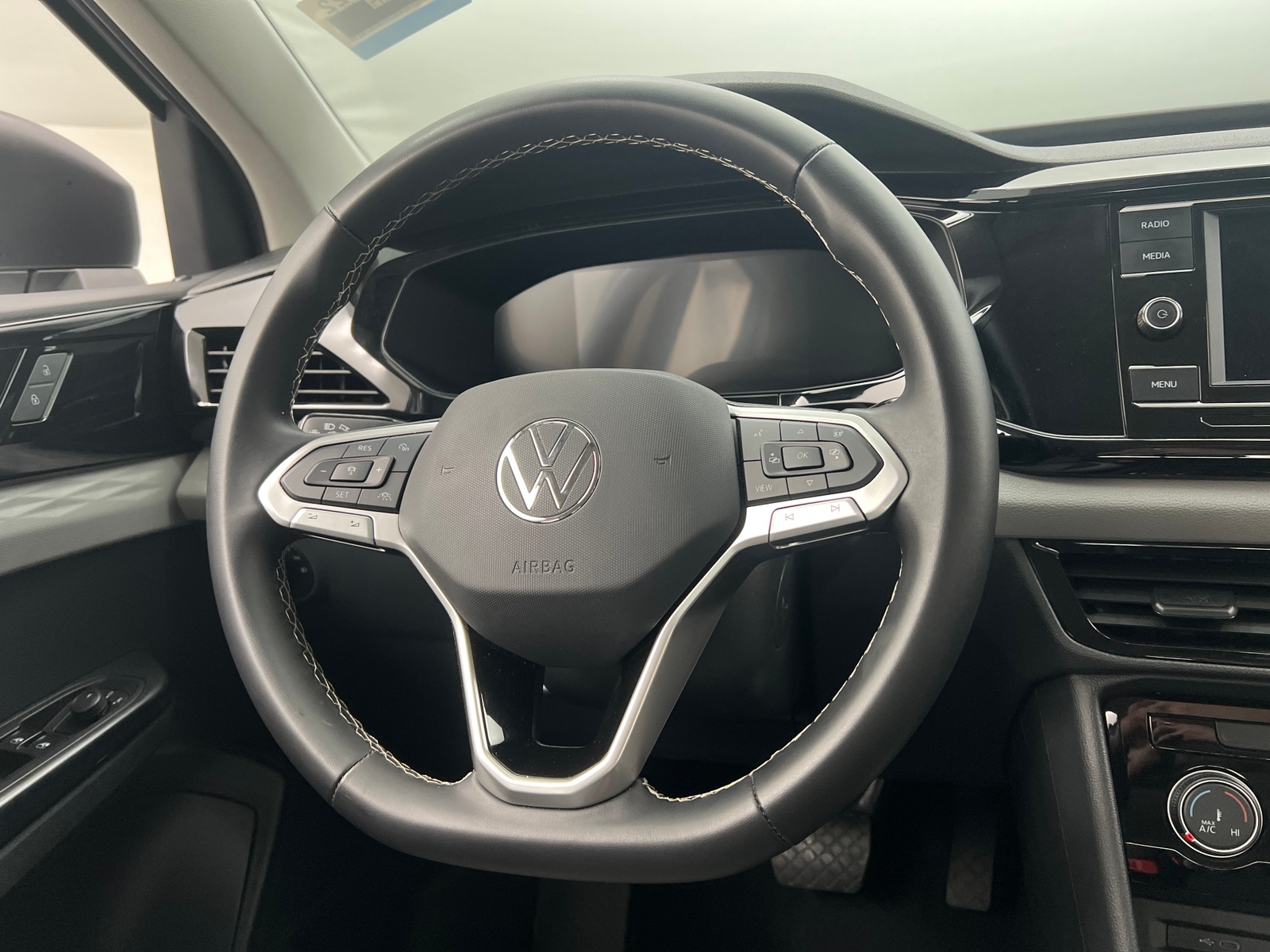 Thumbnail: 2024 Volkswagen Taos - 5