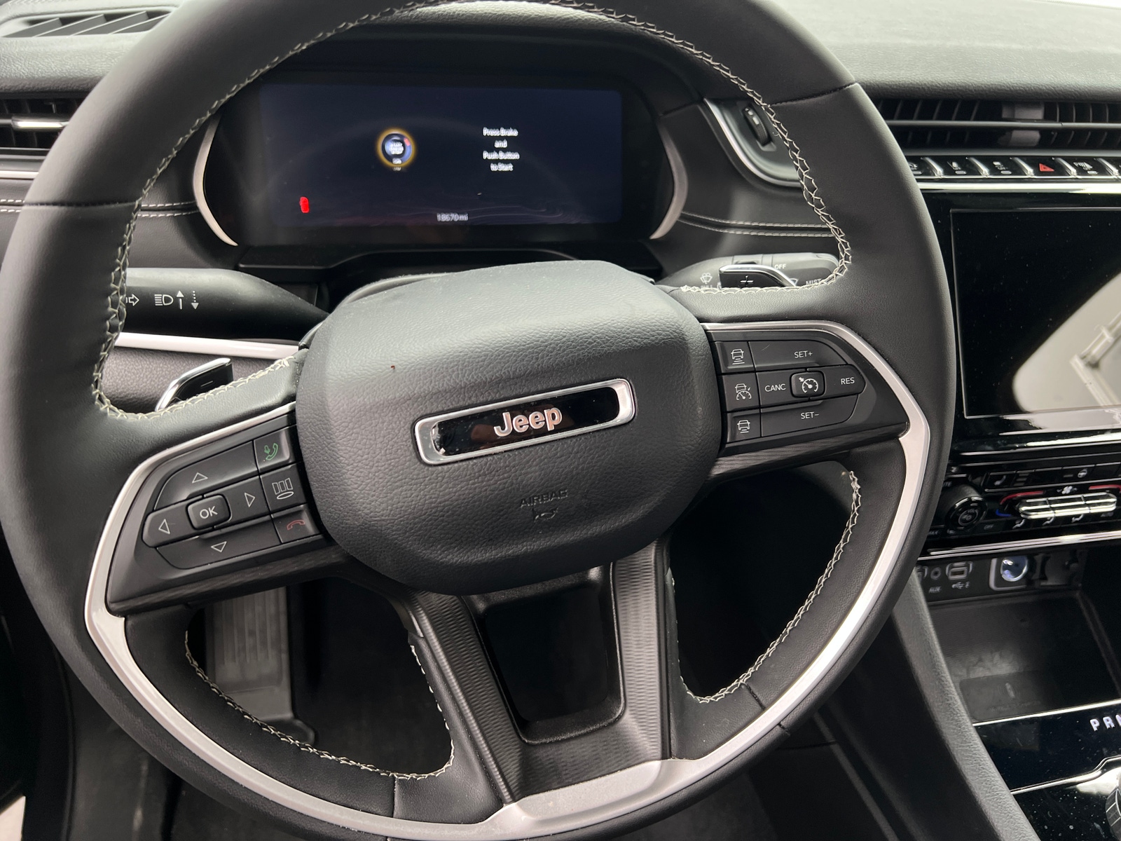 Thumbnail: 2024 Jeep Grand Cherokee - 4
