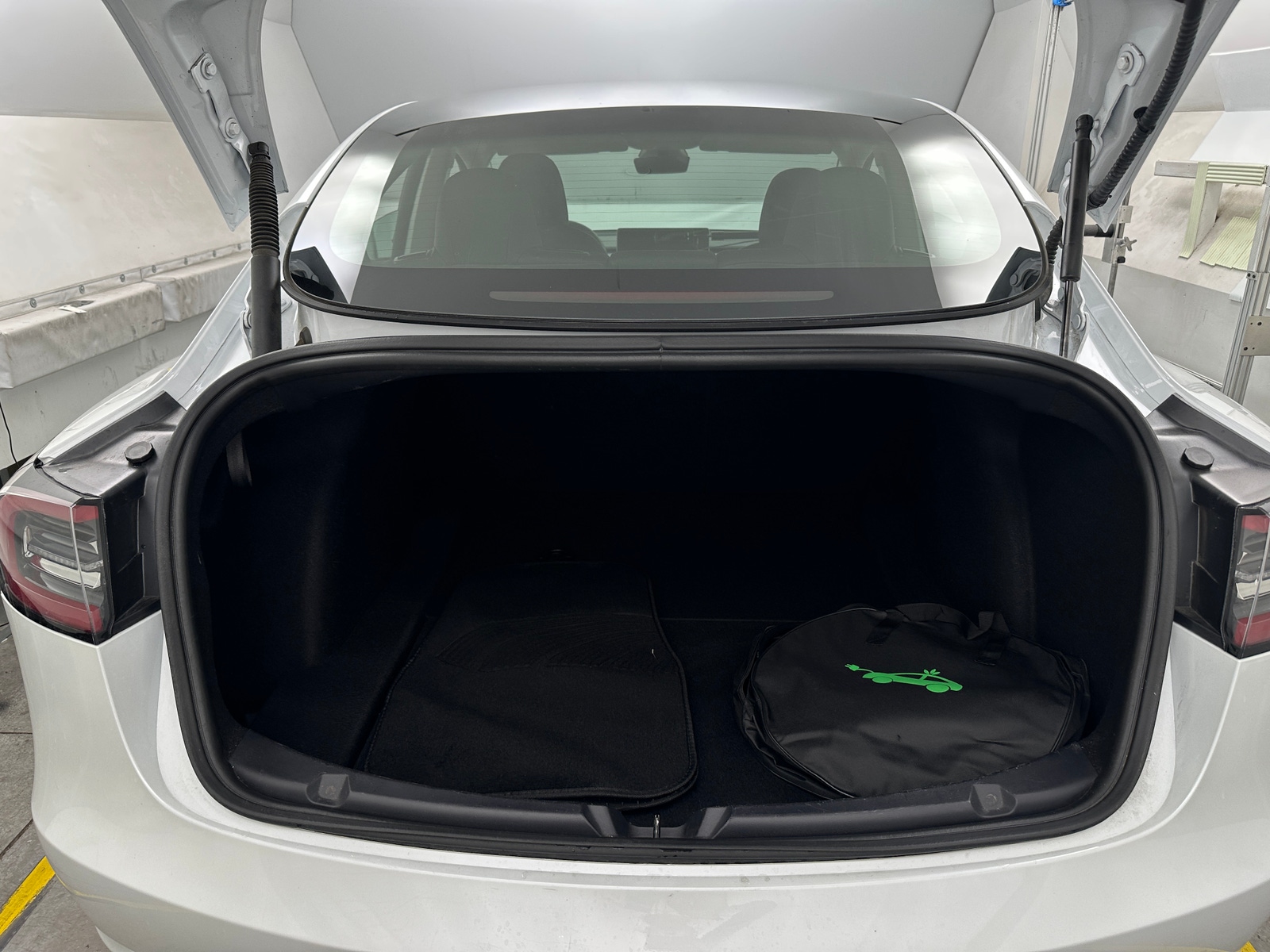 Thumbnail: 2023 Tesla Model 3 - 6