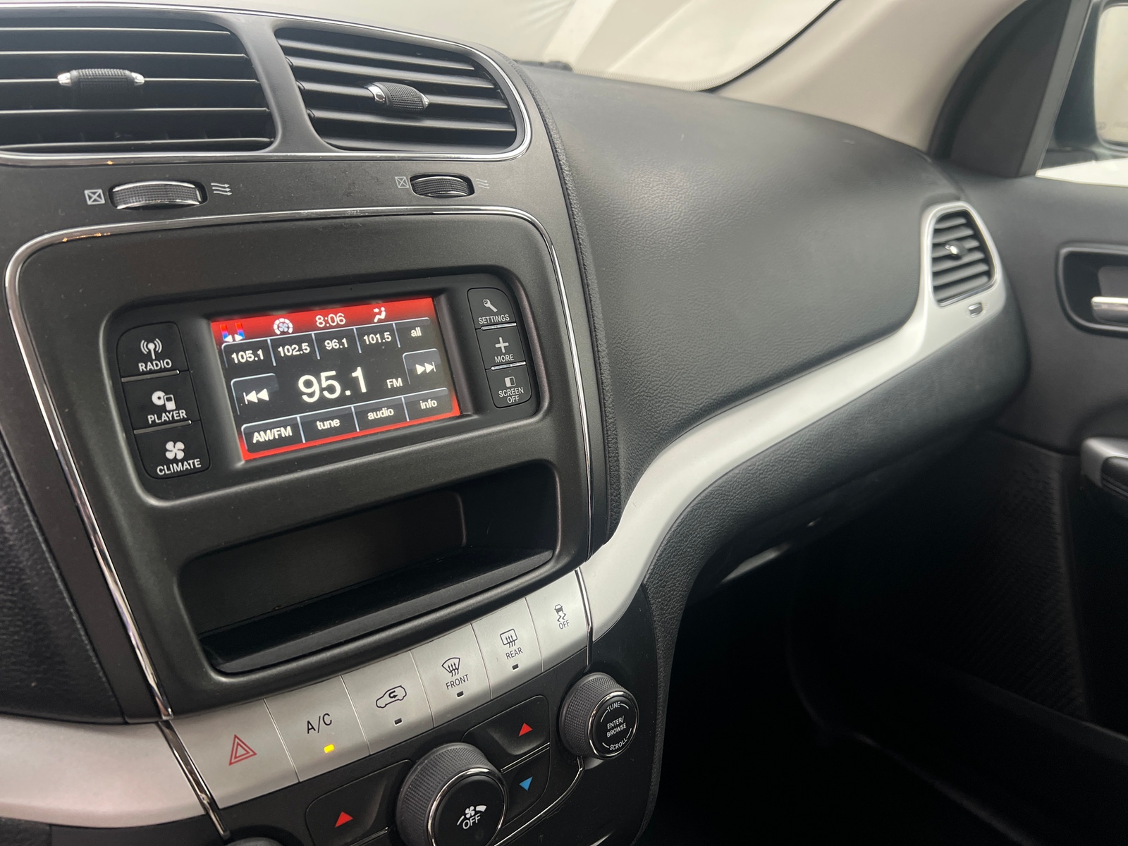 Thumbnail: 2018 Dodge Journey - 4