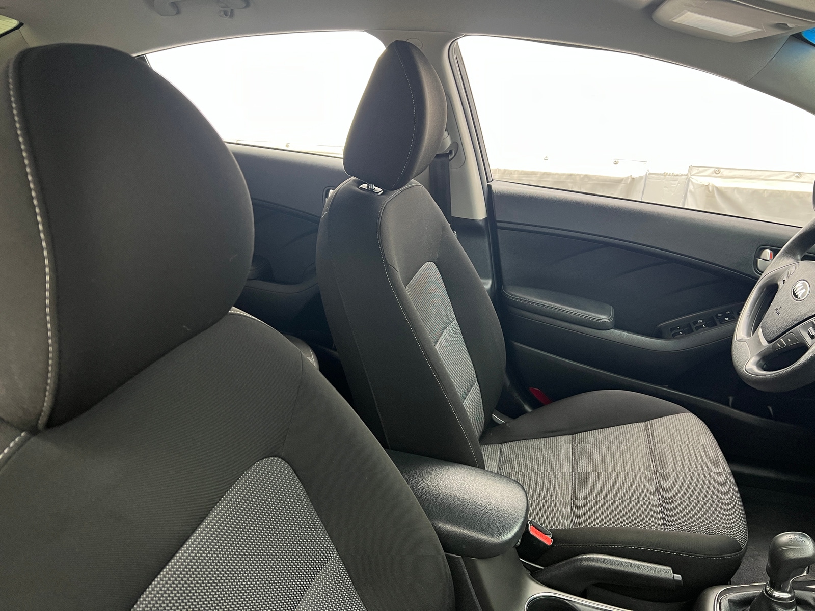 Thumbnail: 2017 Kia Forte - 2